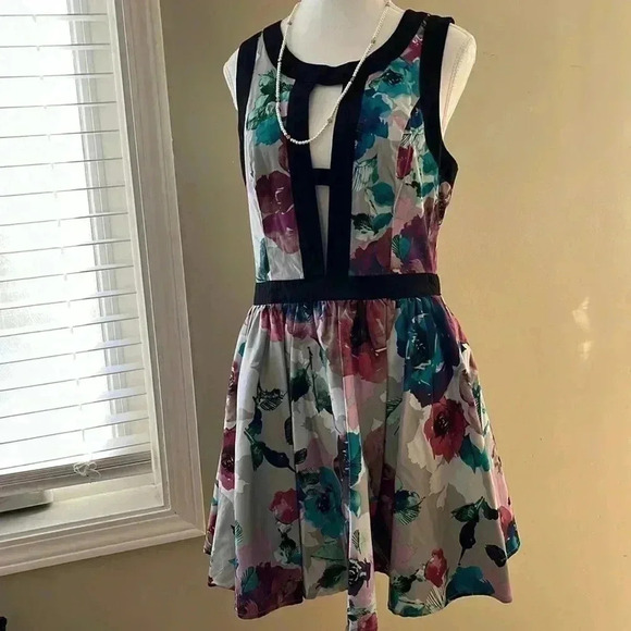 [L]Keepsake The Label  Cotton Floral Crewneck Mini Dress-EUC - Picture 1 of 8